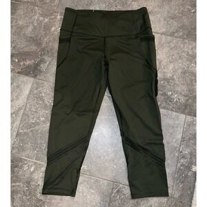Victoria Sport Knockout by Victoria's Secret Capri legging M Olive green pockets